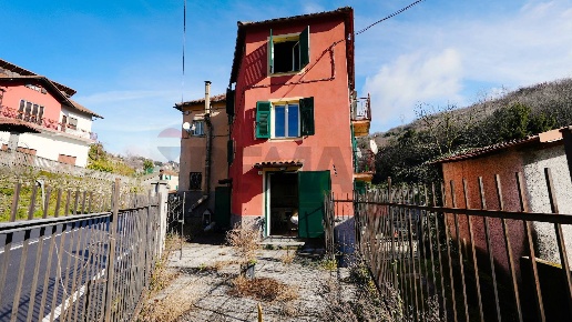 casa semindipendente in vendita a Mignanego