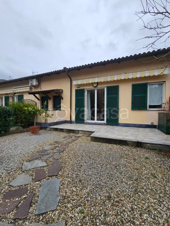 casa indipendente in vendita a Mignanego