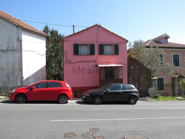 casa semindipendente in vendita a Mignanego in zona Giovi