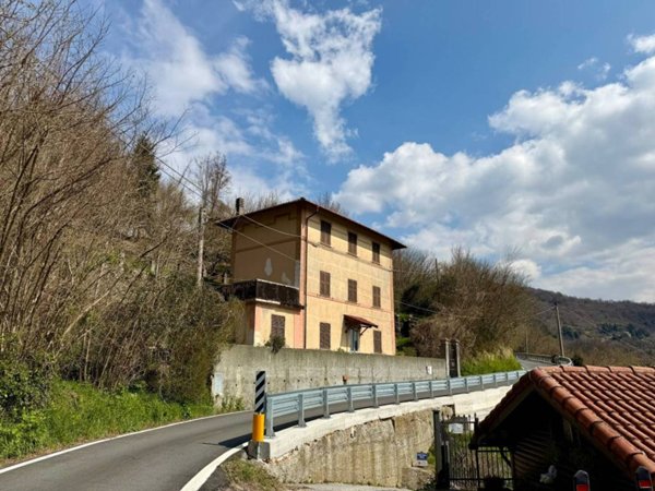 casa indipendente in vendita a Mignanego in zona Giovi