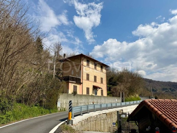 casa indipendente in vendita a Mignanego in zona Giovi