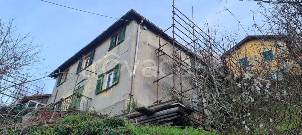 casa indipendente in vendita a Mignanego in zona Vittoria