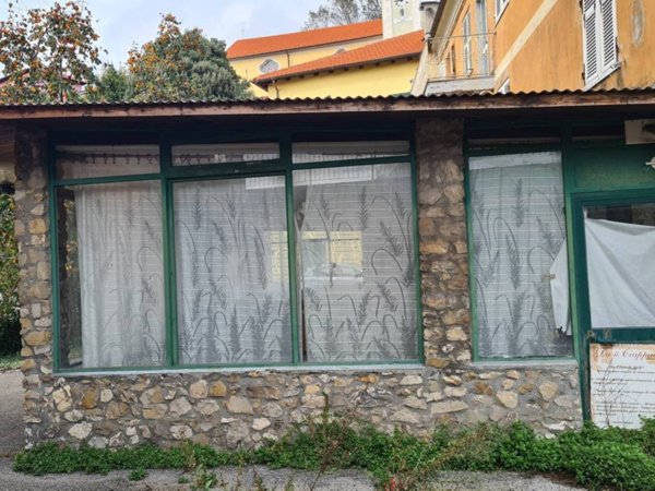 negozio in vendita a Mignanego in zona Fumeri