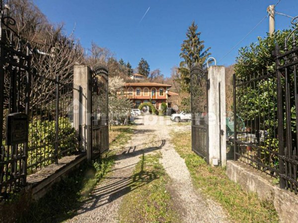 casa indipendente in vendita a Mignanego in zona Ponterosso