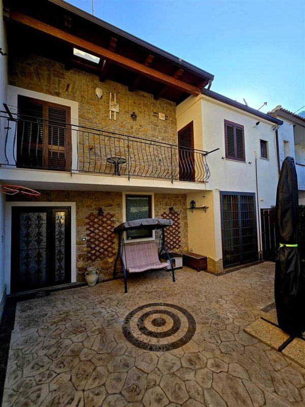 casa indipendente in vendita a Mignanego in zona Giovi