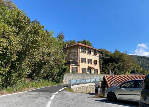 casa indipendente in vendita a Mignanego in zona Giovi