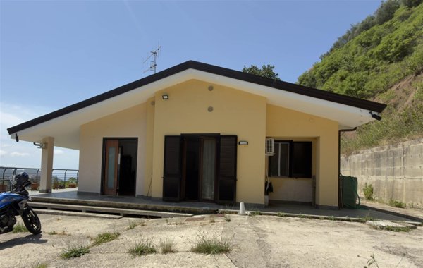 casa indipendente in vendita a Mignanego in zona Giovi