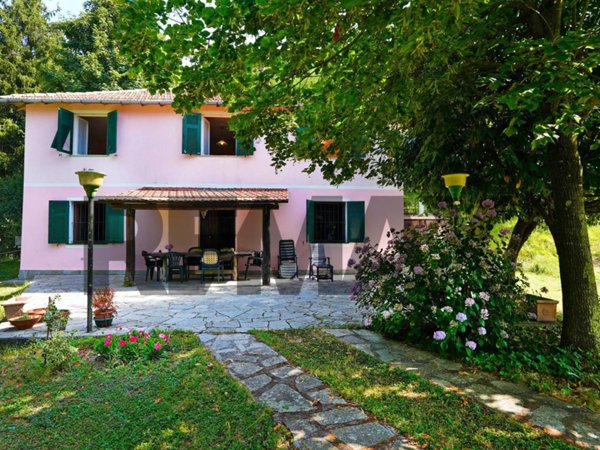 casa indipendente in vendita a Mignanego in zona Migliarina