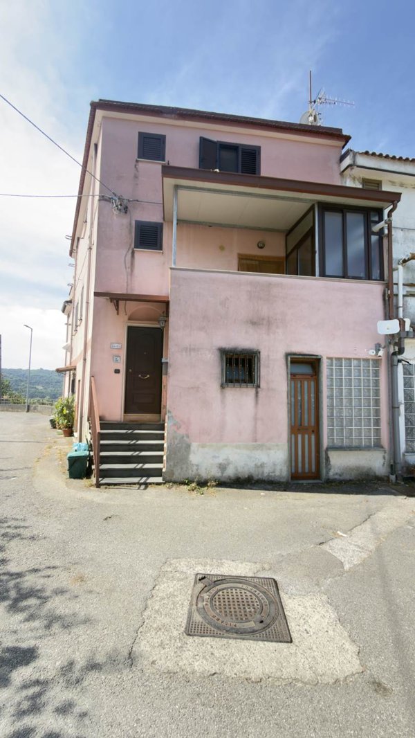 appartamento in vendita a Mignanego in zona Giovi