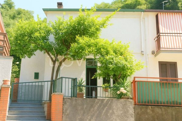 casa indipendente in vendita a Moconesi
