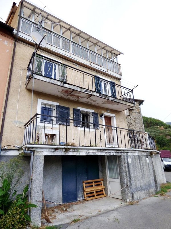 casa indipendente in vendita a Moconesi in zona Gattorna