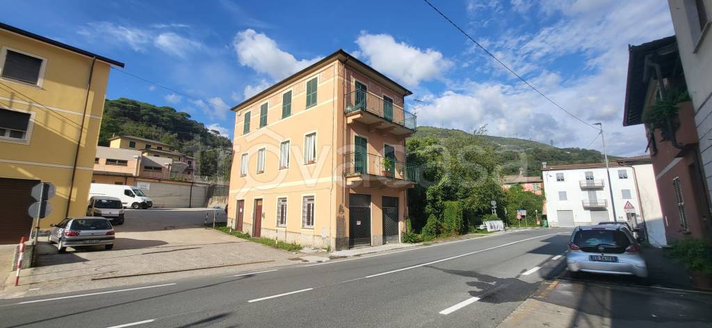 appartamento in vendita a Moconesi in zona Gattorna