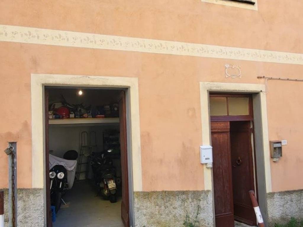 locale di sgombero in vendita a Moconesi in zona Gattorna