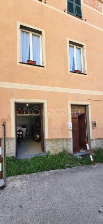 locale di sgombero in vendita a Moconesi in zona Gattorna