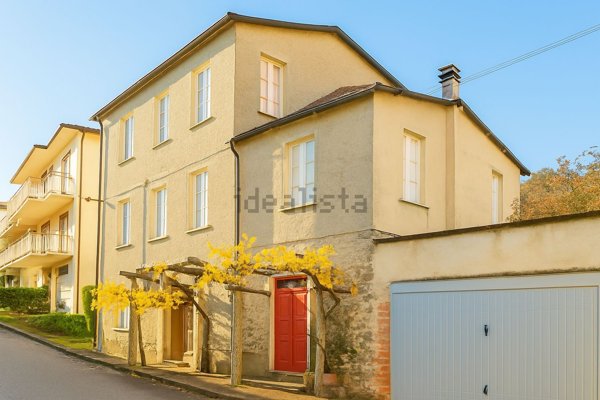 casa indipendente in vendita a Moconesi in zona Ferrada
