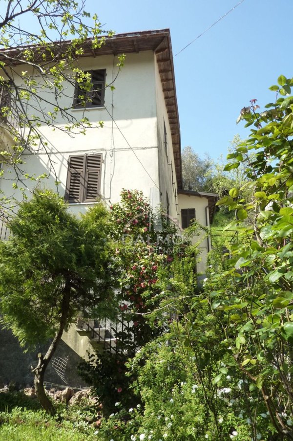 casa indipendente in vendita a Moconesi in zona Gattorna