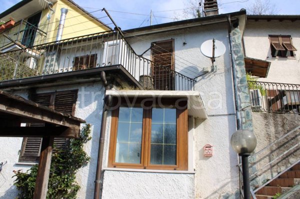 casa indipendente in vendita a Moconesi in zona Gattorna