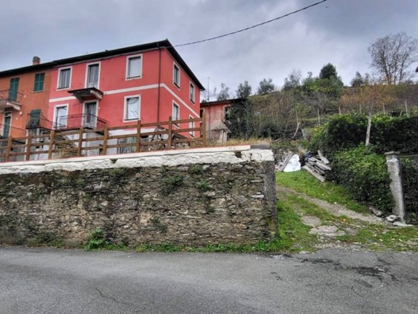 casa indipendente in vendita a Moconesi in zona Gattorna