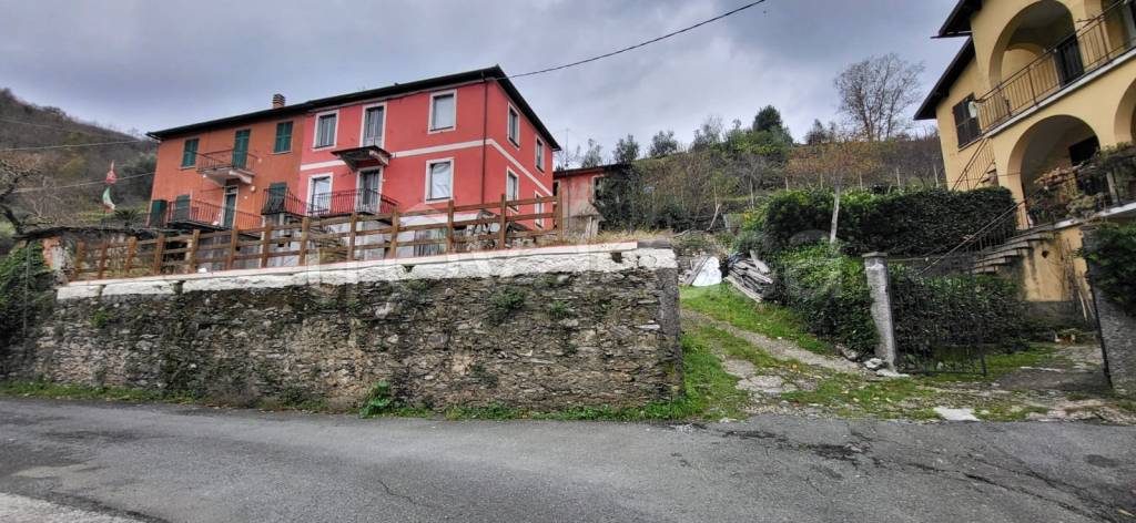 casa indipendente in vendita a Moconesi in zona Gattorna