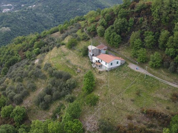 casa indipendente in vendita a Moconesi in zona Moconesi Alto