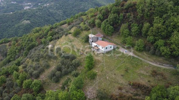 casa indipendente in vendita a Moconesi in zona Gattorna