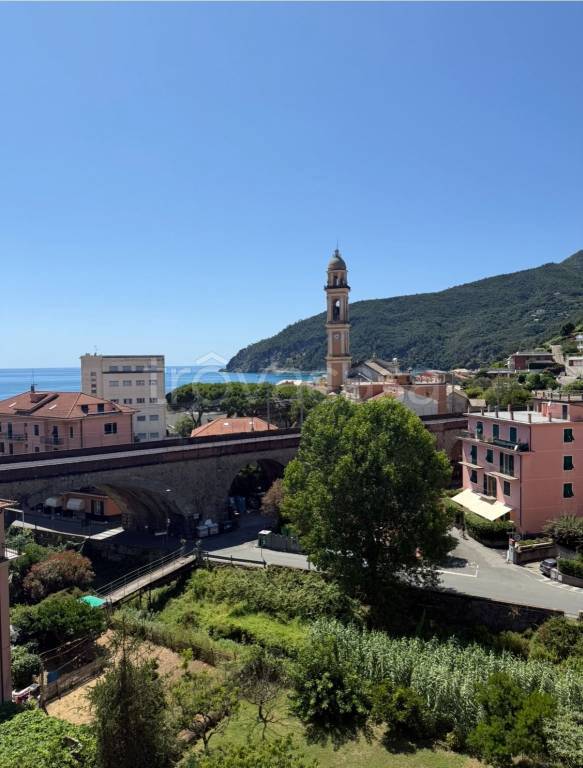 appartamento in vendita a Moneglia in zona Lemeglio