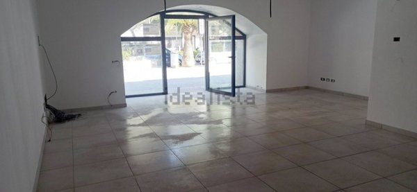 locale commerciale in vendita a Moneglia