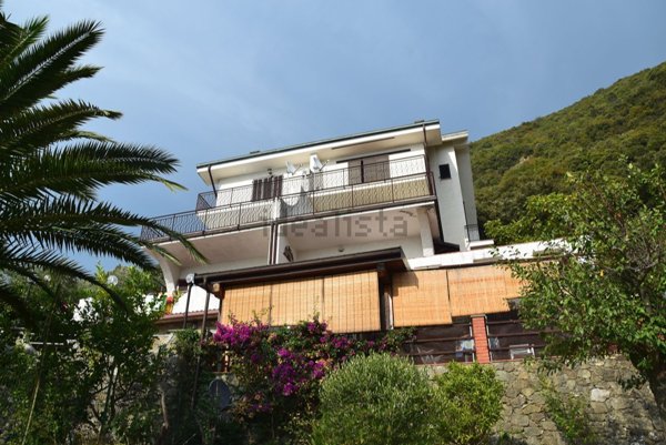 casa indipendente in vendita a Moneglia in zona Lemeglio