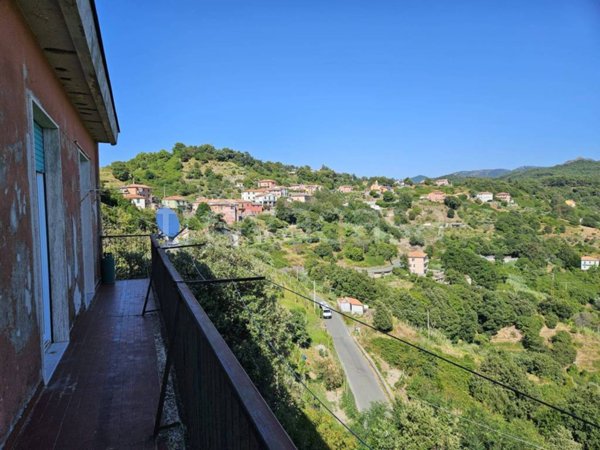 casa indipendente in vendita a Moneglia in zona Bracco