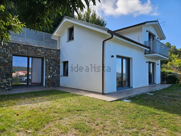 casa indipendente in vendita a Moneglia in zona Comeglio