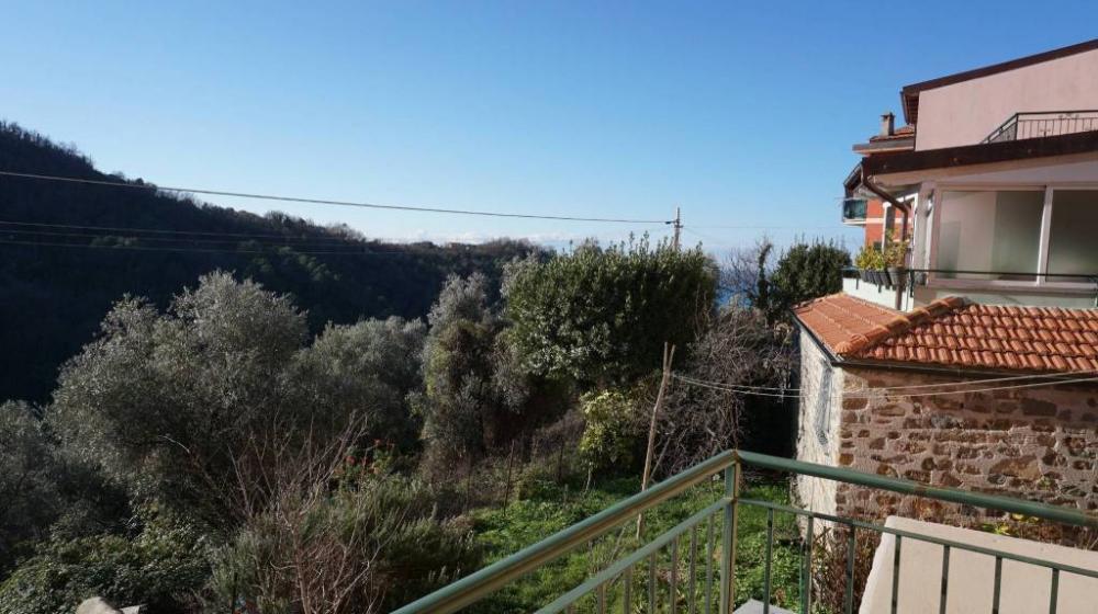 appartamento in vendita a Moneglia in zona Comeglio