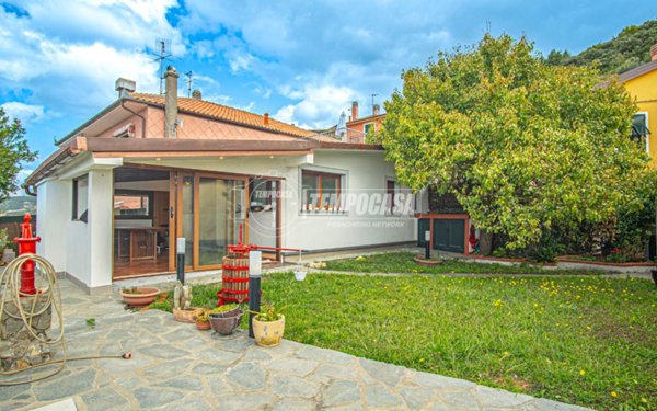 appartamento in vendita a Moneglia in zona Lemeglio