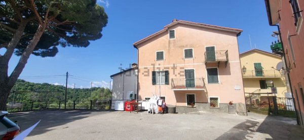 appartamento in vendita a Moneglia in zona Comeglio