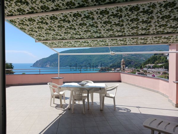 appartamento in vendita a Moneglia in zona Lemeglio