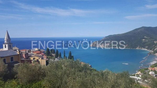 casa indipendente in vendita a Moneglia in zona Lemeglio