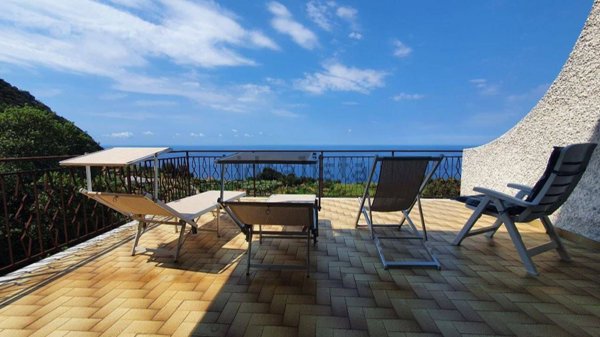 casa indipendente in vendita a Moneglia in zona Lemeglio