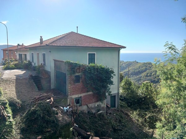 casa indipendente in vendita a Moneglia in zona Bracco