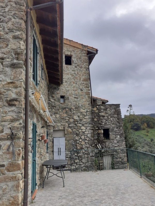 casa indipendente in vendita a Moneglia in zona Bracco
