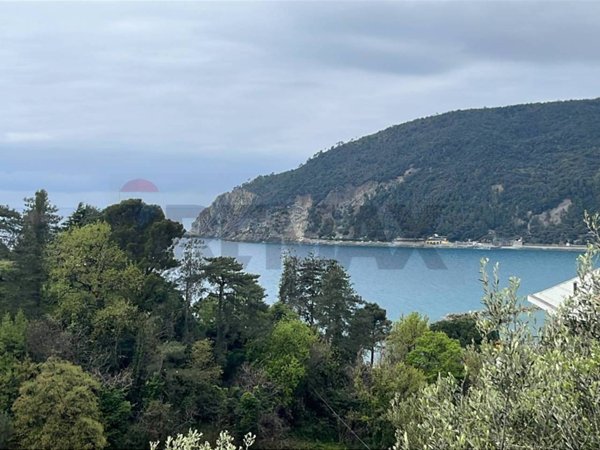 appartamento in vendita a Moneglia in zona Lemeglio
