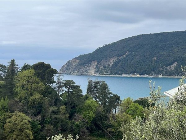 appartamento in vendita a Moneglia in zona Lemeglio