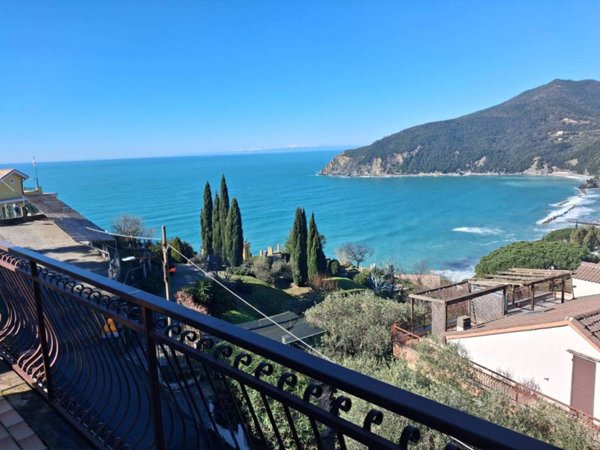 casa indipendente in vendita a Moneglia