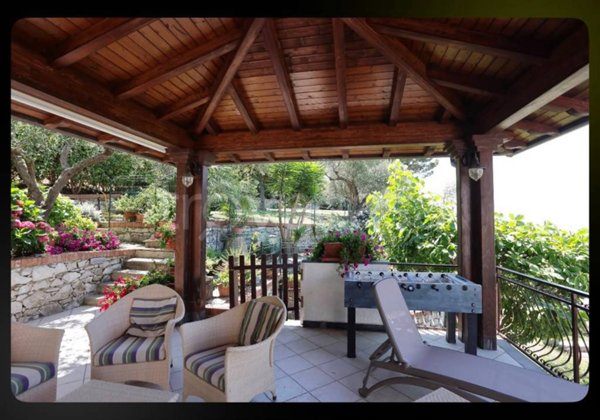 casa indipendente in vendita a Moneglia in zona Lemeglio