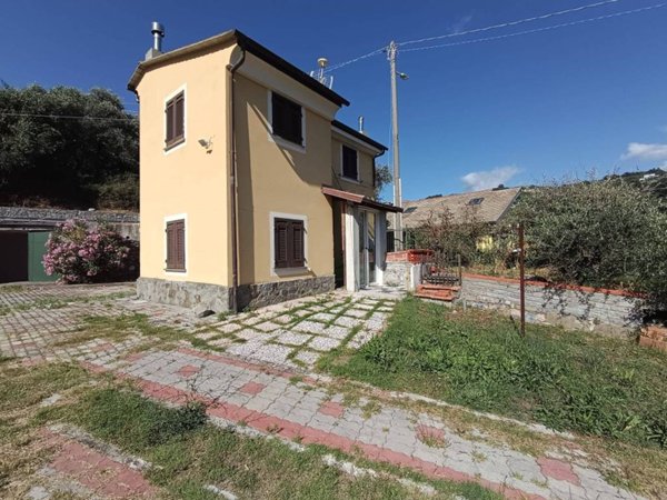 casa indipendente in vendita a Moneglia