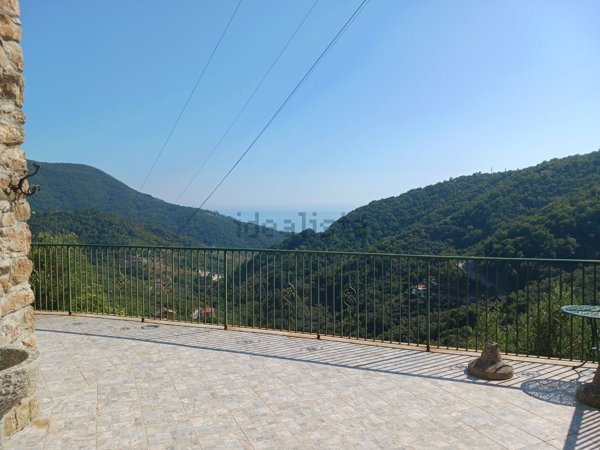 appartamento in vendita a Moneglia in zona Bracco