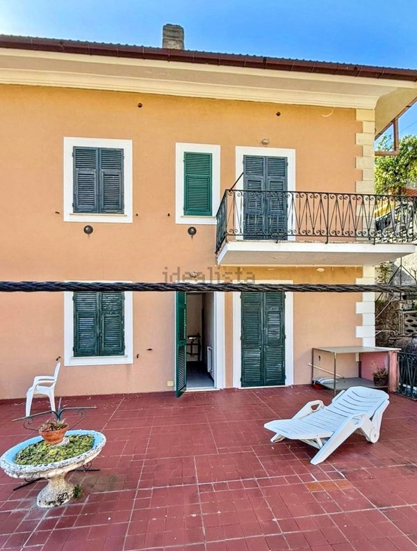 negozio in vendita a Moneglia in zona Bracco