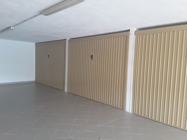 box auto in vendita a Moneglia in zona Lemeglio