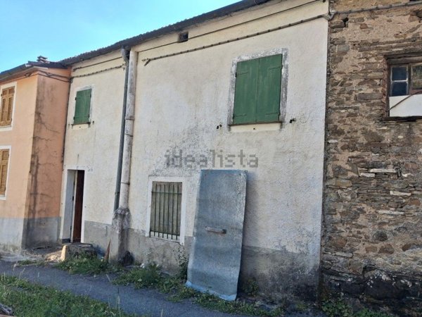 casa indipendente in vendita a Montebruno in zona Zeppado