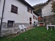 casa indipendente in vendita a Montoggio in zona Casà