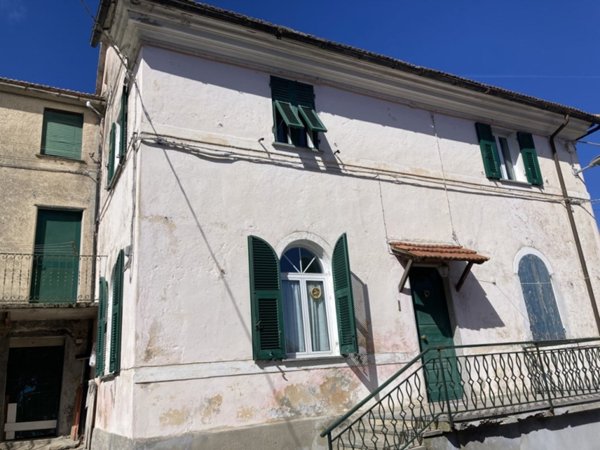 casa semindipendente in vendita a Montoggio in zona Casà