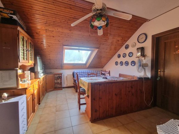 appartamento in vendita a Montoggio in zona Costa